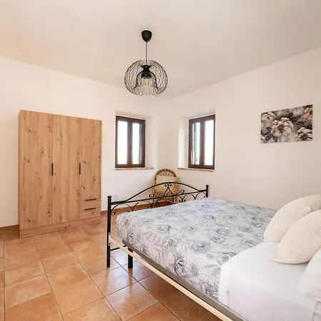 La Terrazza Tra Gli Ulivi - Piscina E Relax